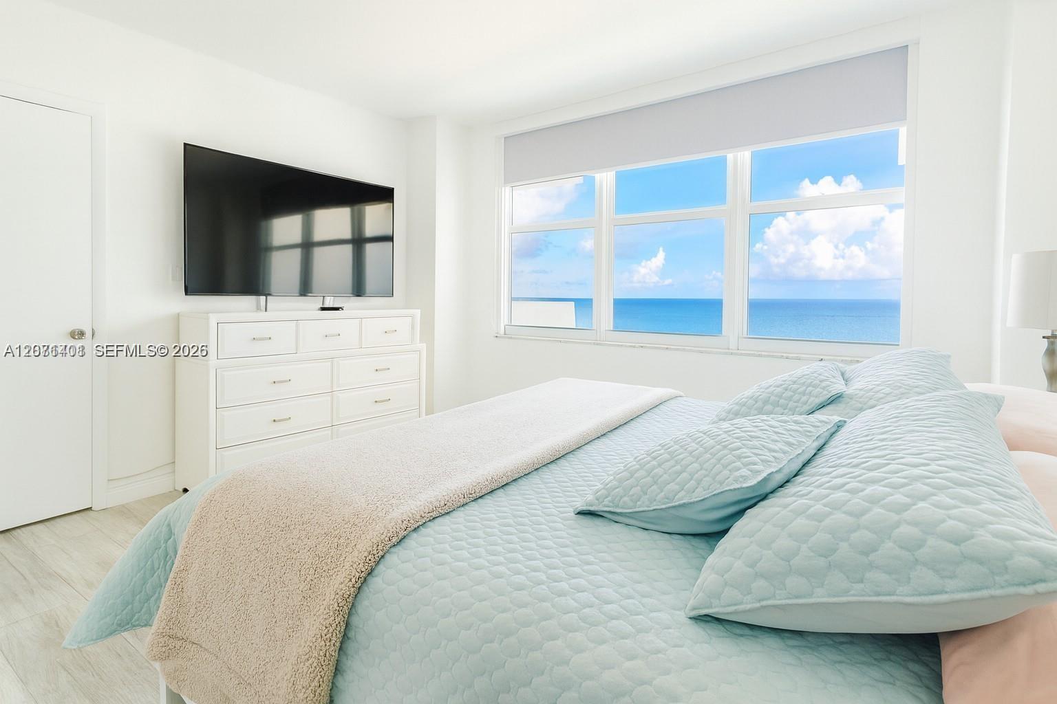 5601 Collins Ave # 1409 View 4