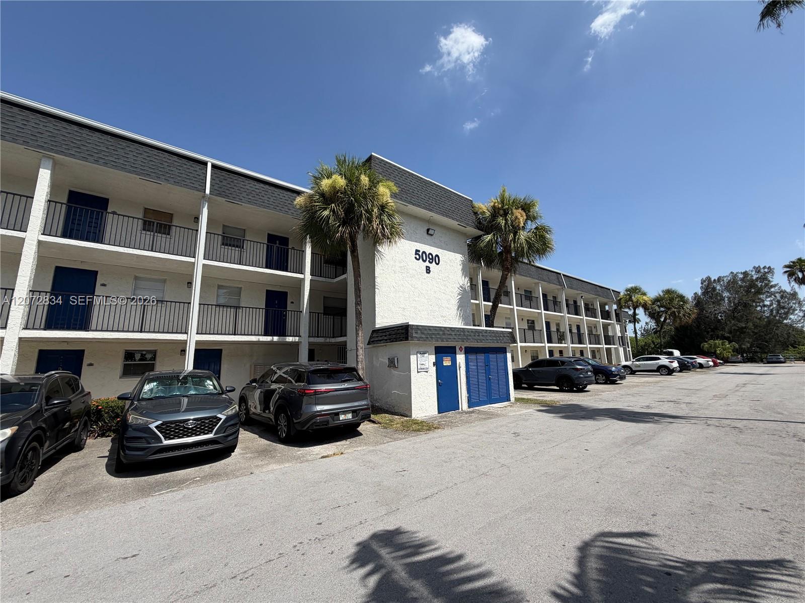 5090 SW 64th Ave # 305, Davie FL 33314