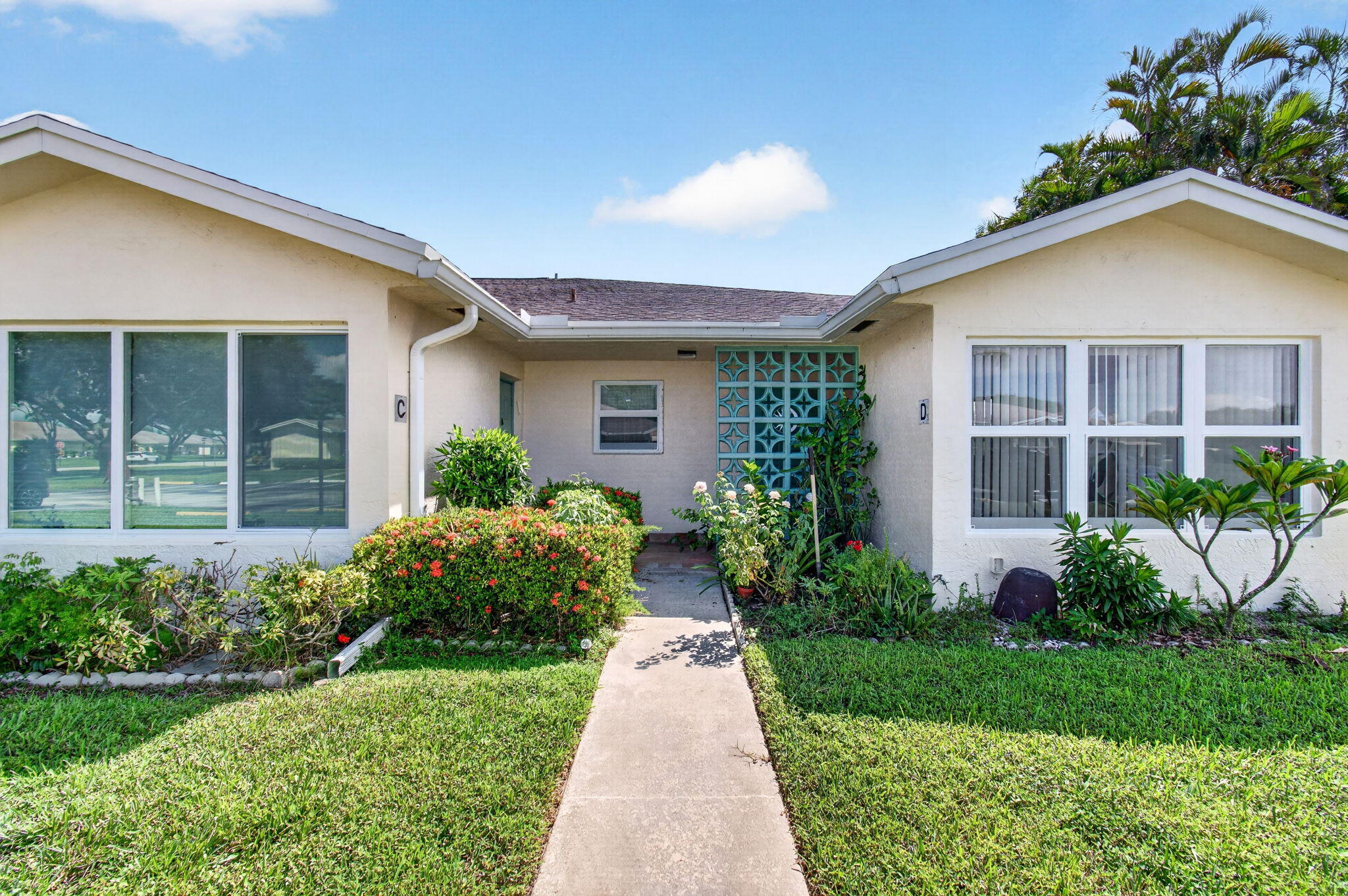 5174 LAKEFRONT Boulevard # D — Photo 5