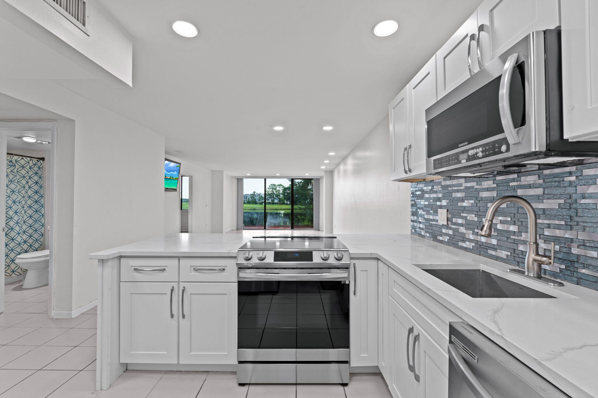 4822 ESEDRA Court # 106 — Photo 4