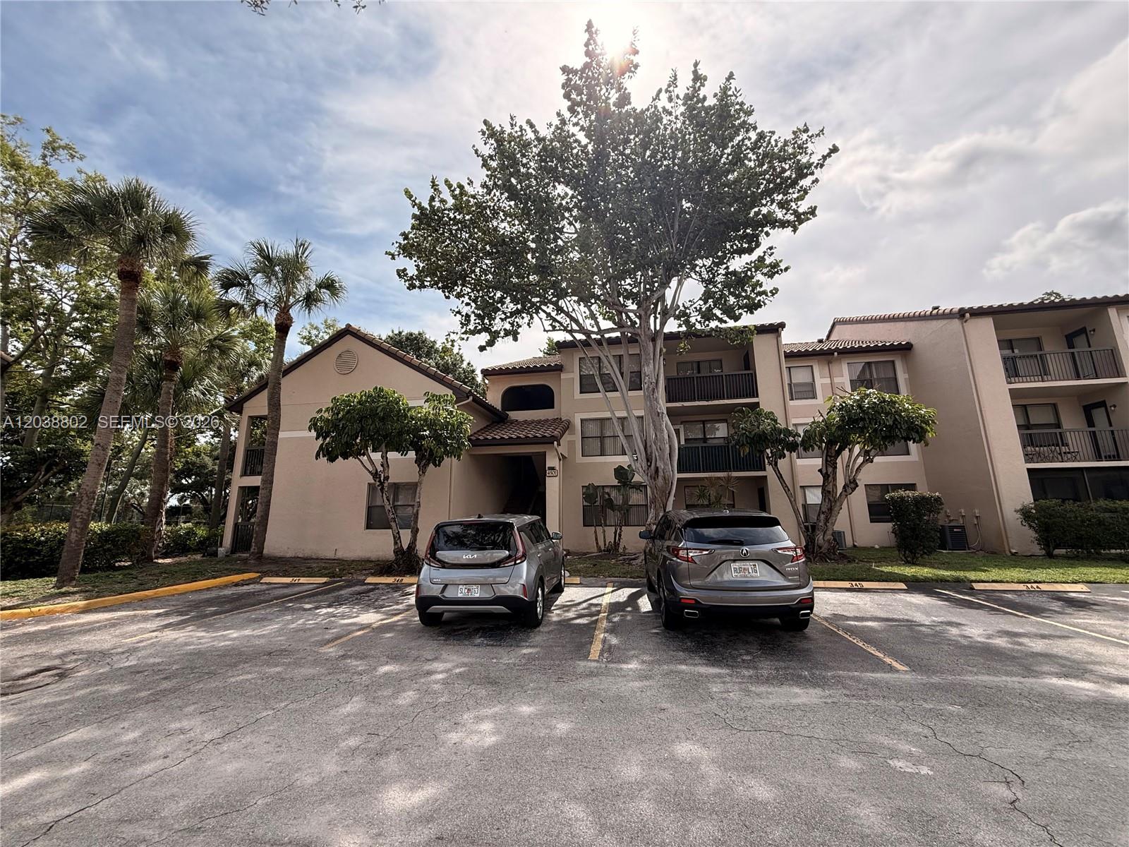 4501 W Mcnab Rd # 10 — Photo 2