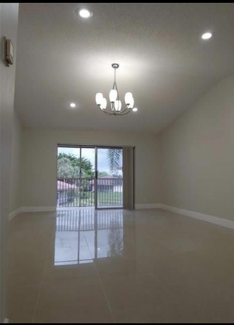 9903 Three Lakes Circle — Photo 4