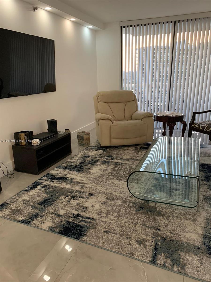 3300 NE 192nd St # 1506, Aventura FL 33180