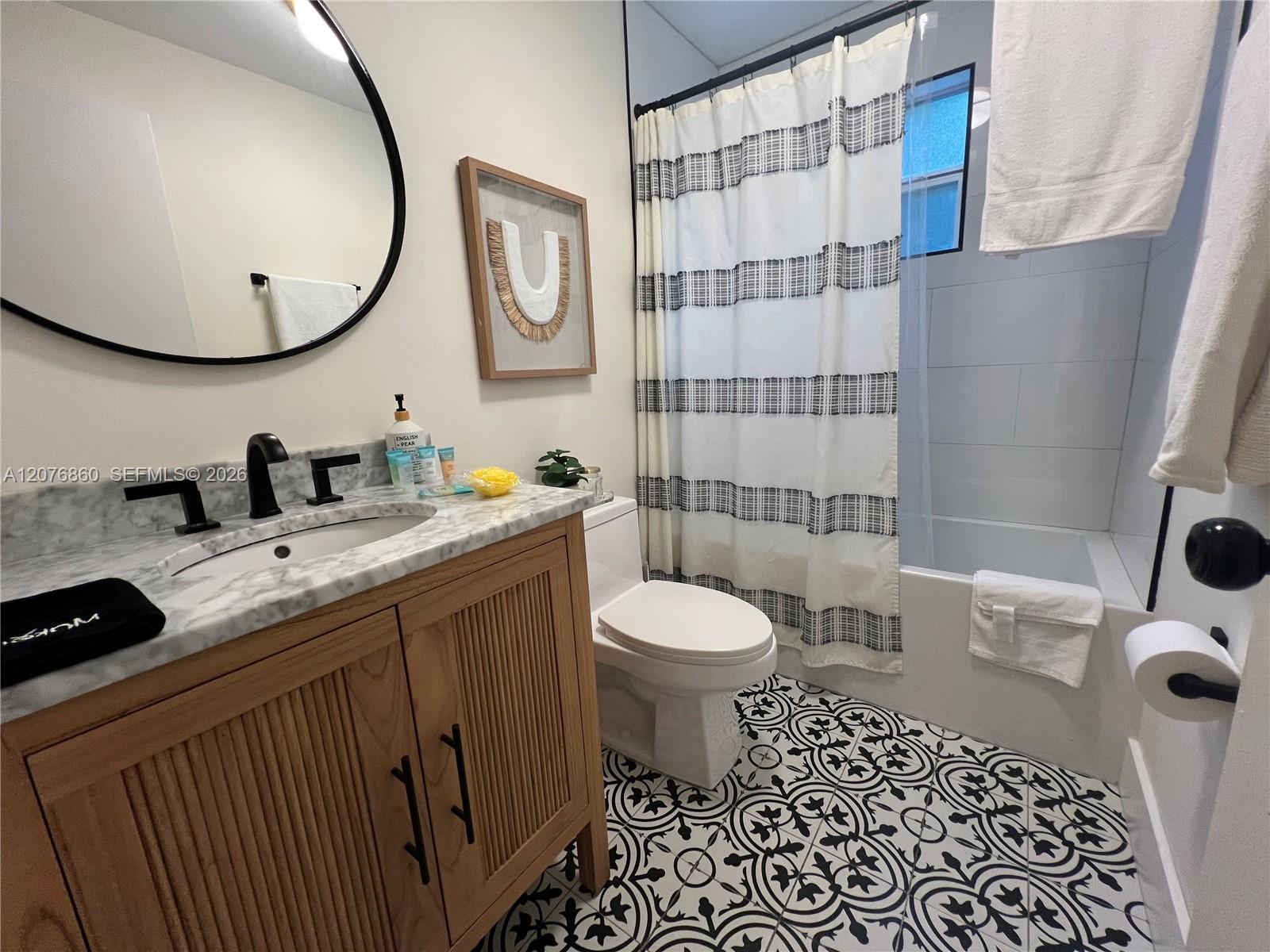 3102 SW 10th St # 3104A — Photo 3