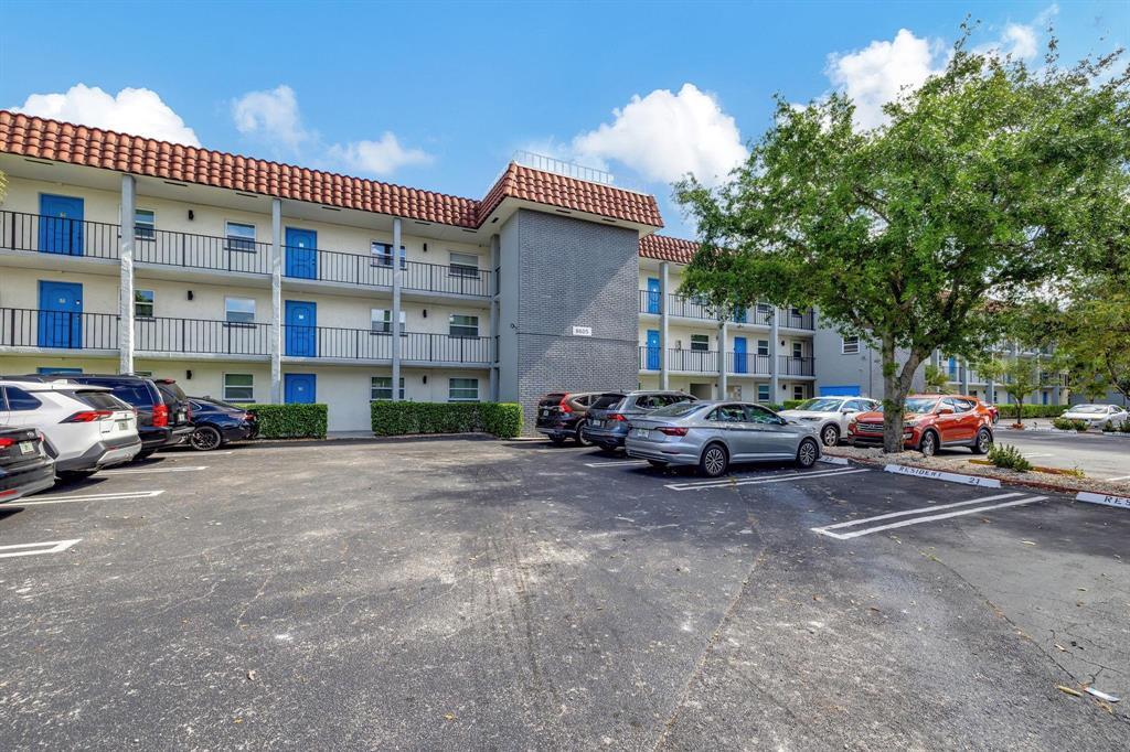 8605 W Sample Road # 311 — Photo 4