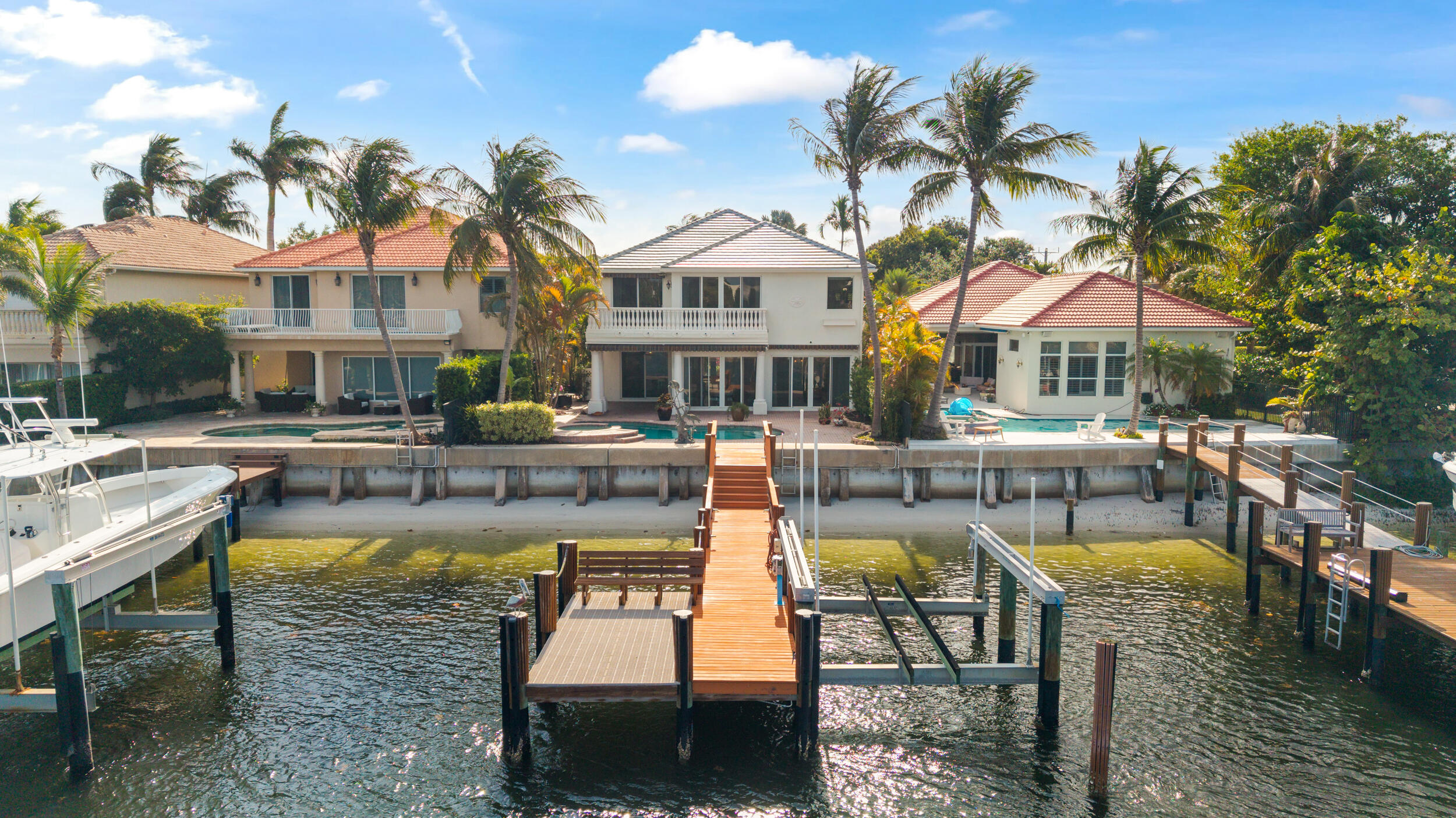 712 SANDY POINT Lane — Photo 3
