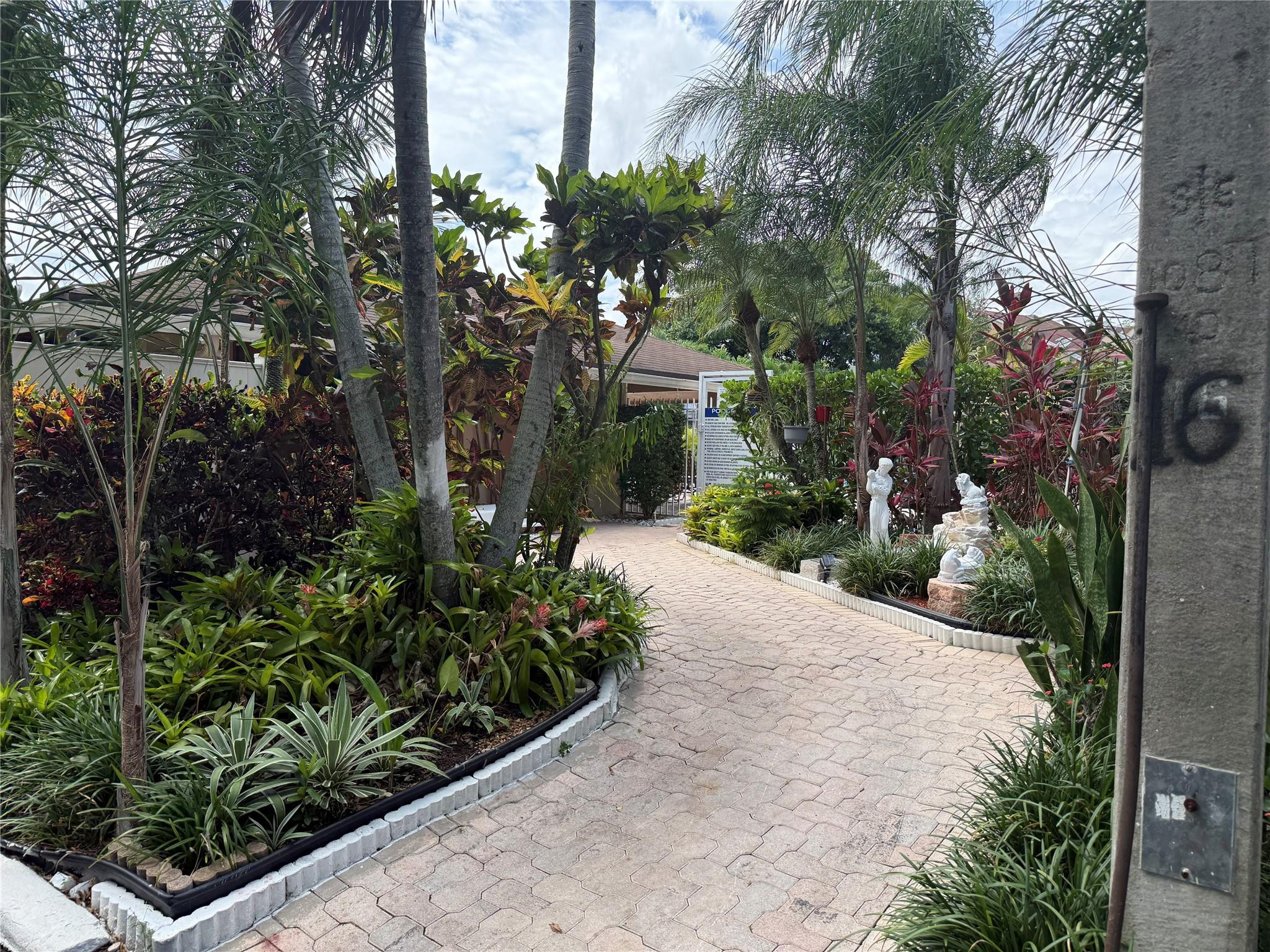 7081 Woodmont Way, Tamarac FL 33321