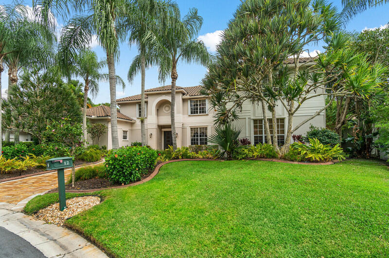 12 Martinique Cove, Palm Beach Gardens FL 33418