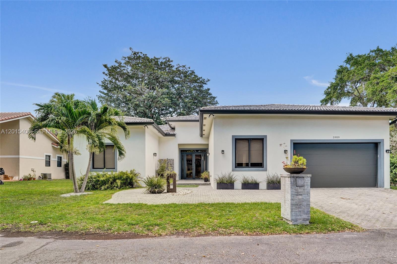 3909 SW 54th Ct, Dania Beach FL 33312