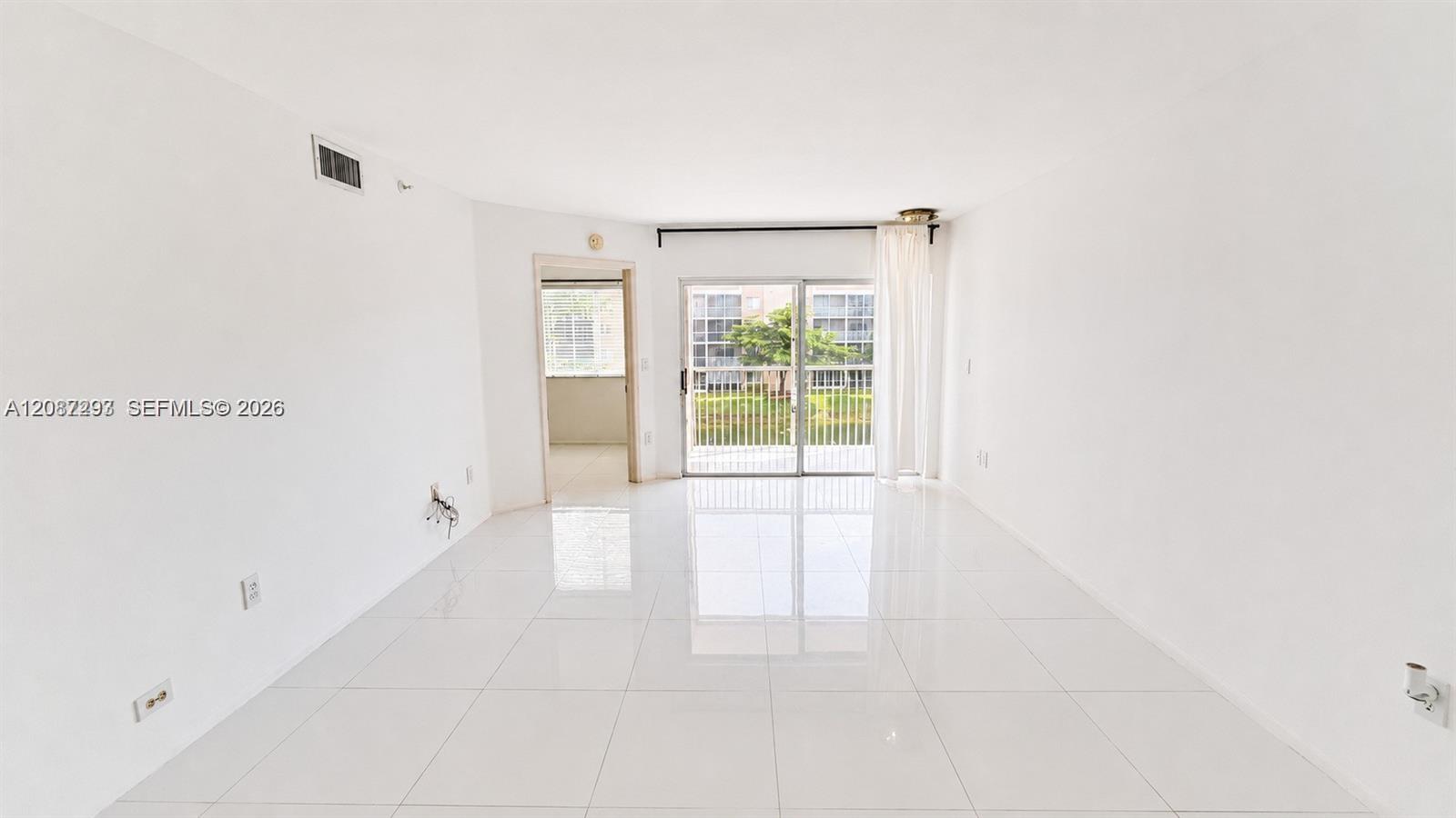 9560 Weldon Cir # J308 — Photo 3