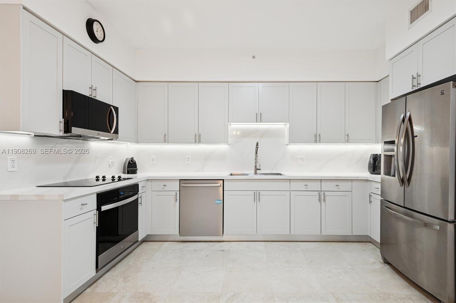 717 Crandon Blvd # 507 — Photo 5
