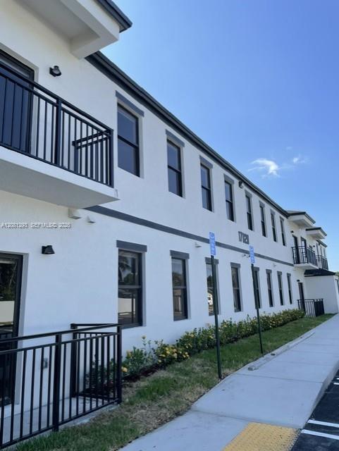 17020 SW 104th Ave # 203 — Photo 2