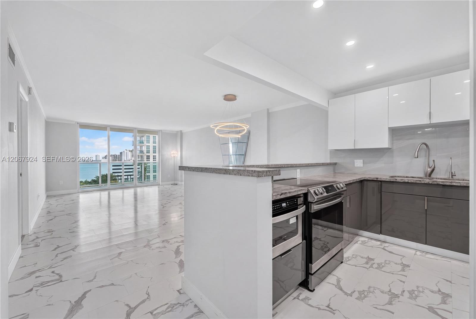 3800 S Ocean Dr # 802 — Photo 3