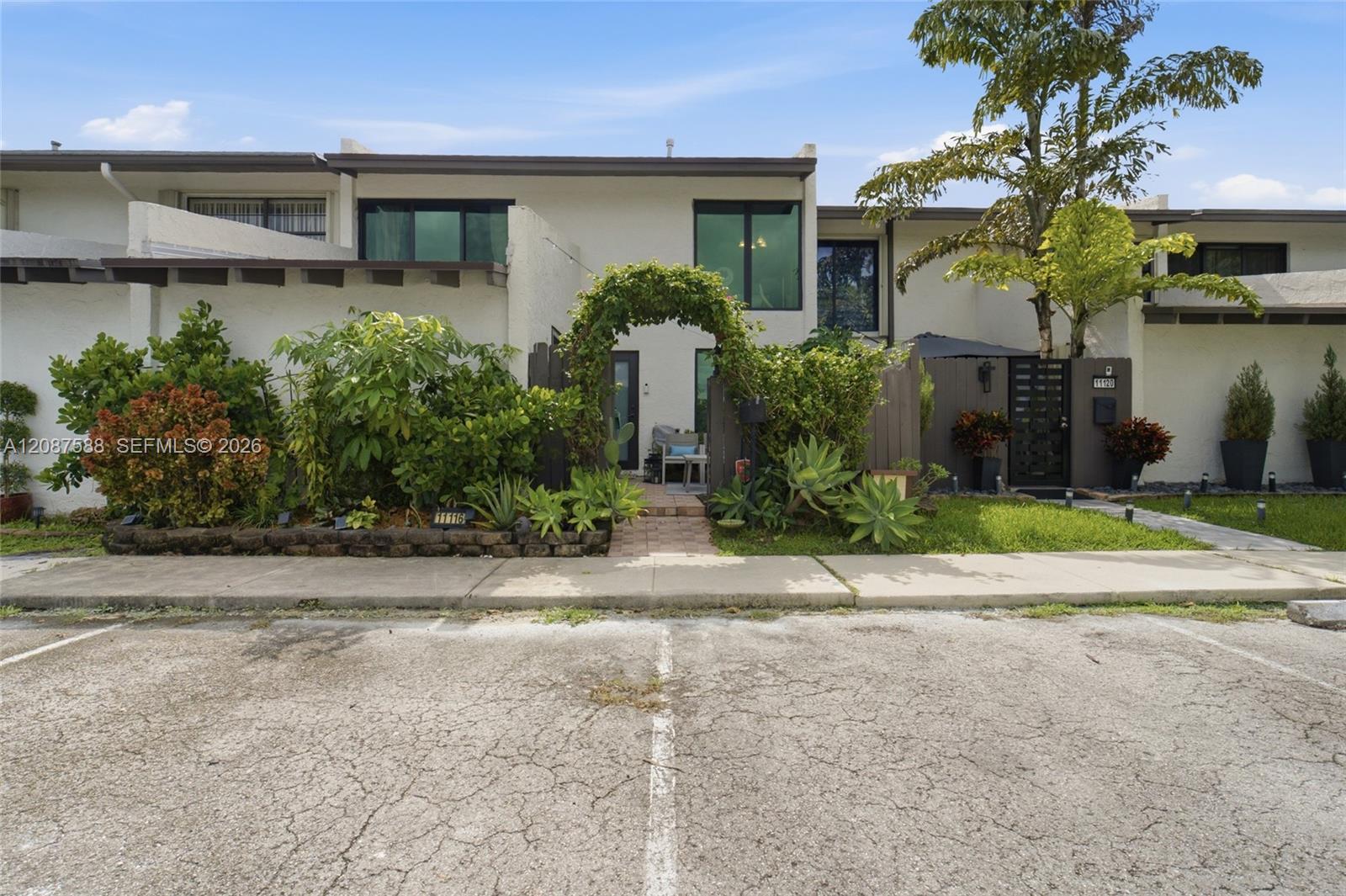 11116 SW 70th Ter, Miami FL 33173