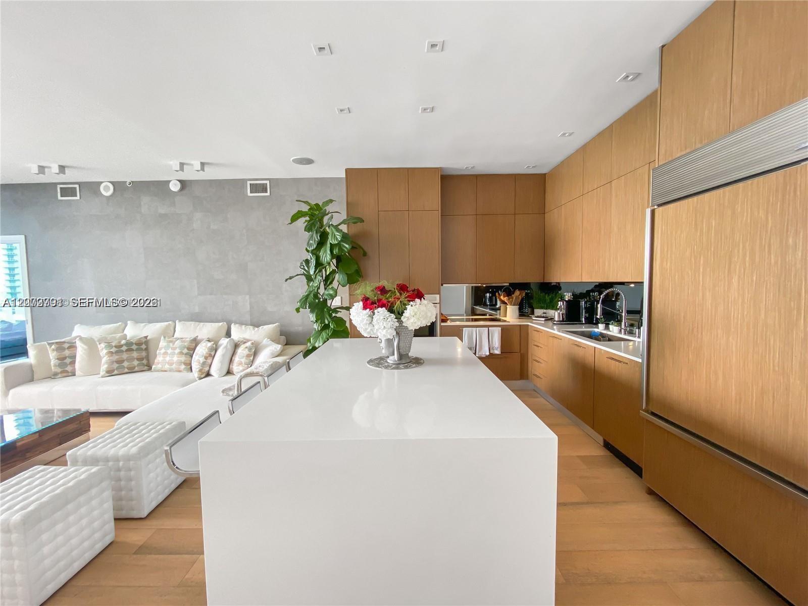 2020 N Bayshore Dr # 1606 — Photo 4