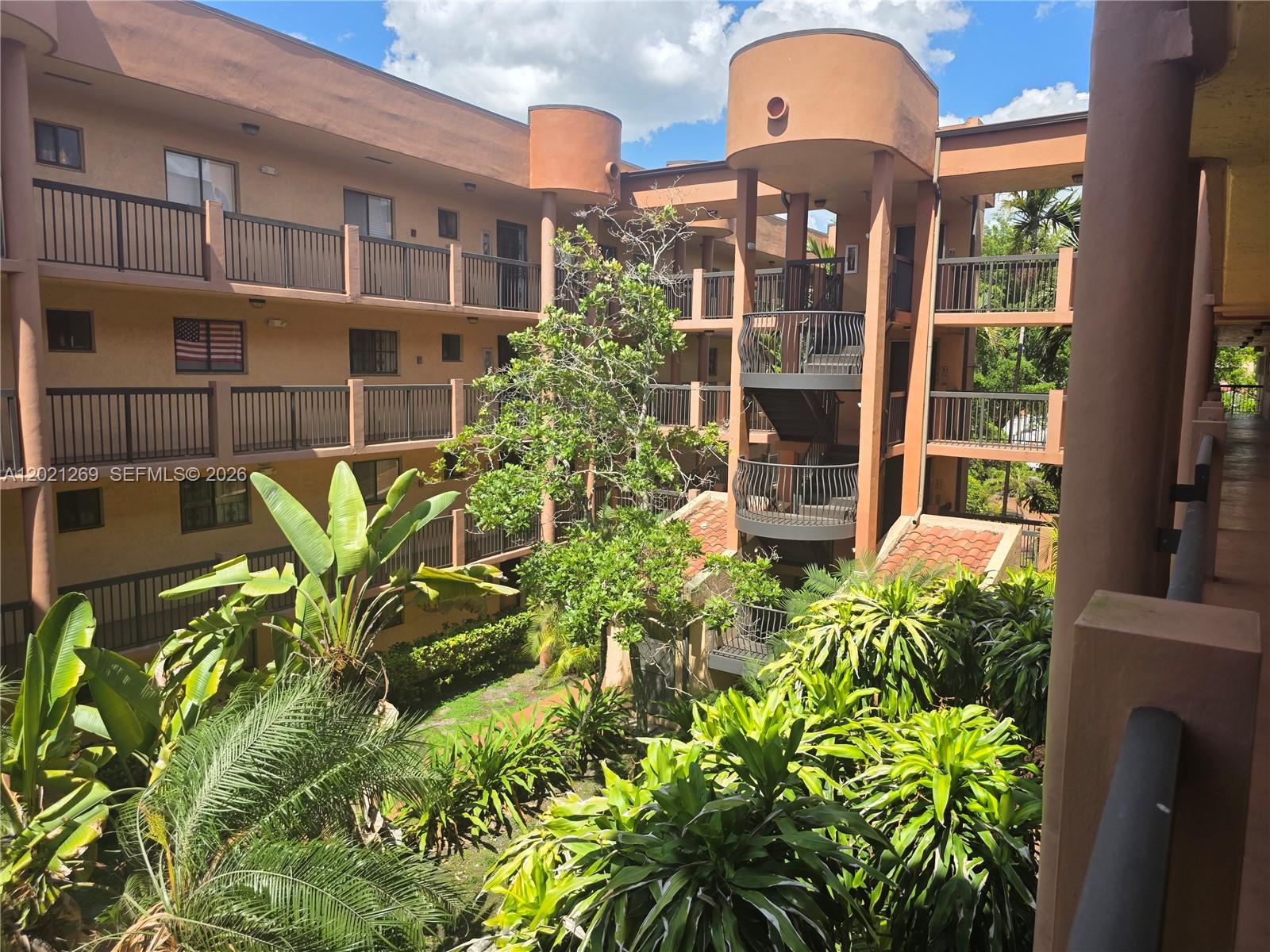 5560 W 21st Ct # 308, Hialeah FL 33016