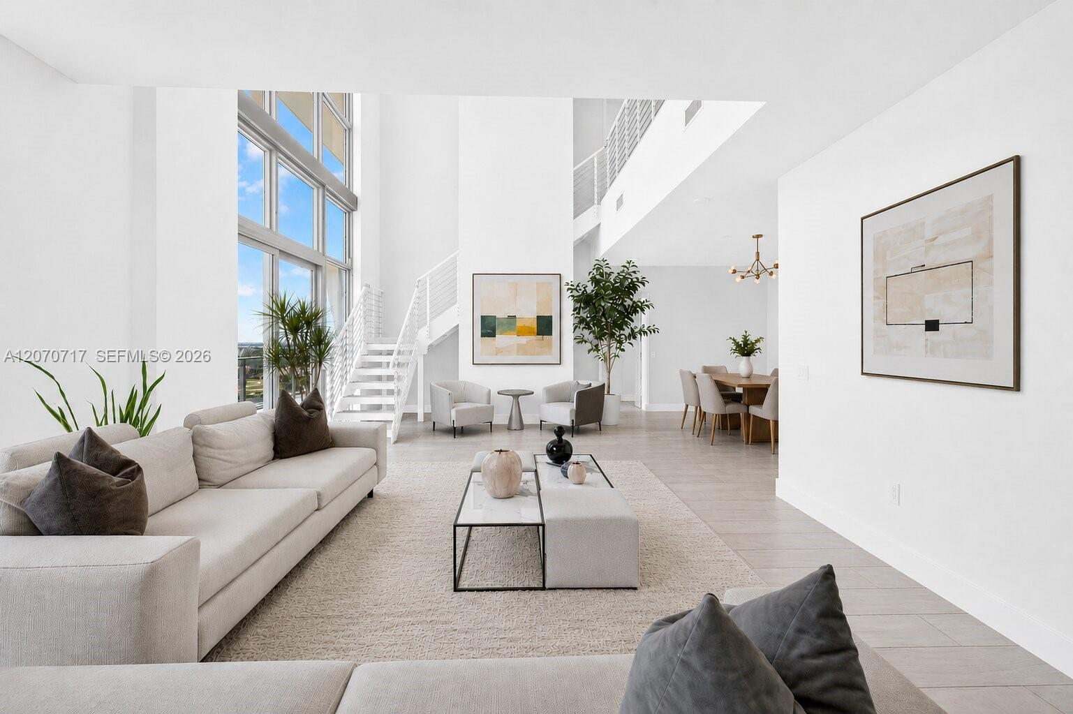 2000 Metropica Way — Photo 3