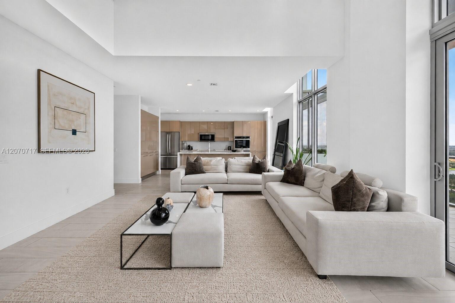 2000 Metropica Way — Photo 4