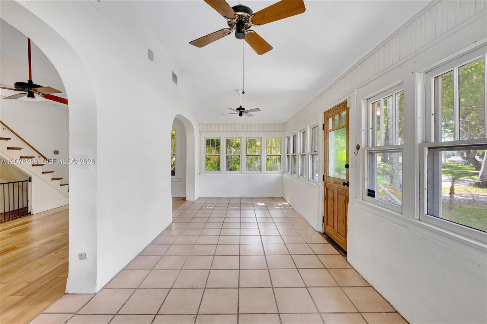 1031 SW 4th St — Photo 3