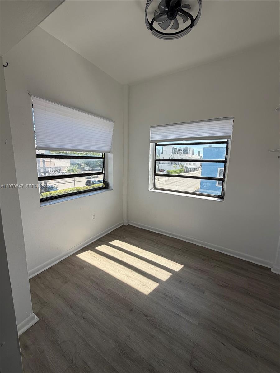 1560 SW 5th St # 5 — Photo 3