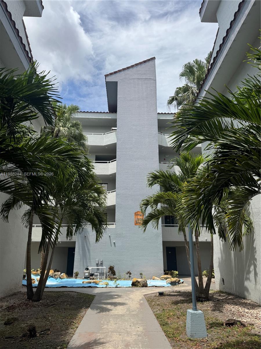 8305 SW 152nd Ave # 201 — Photo 2