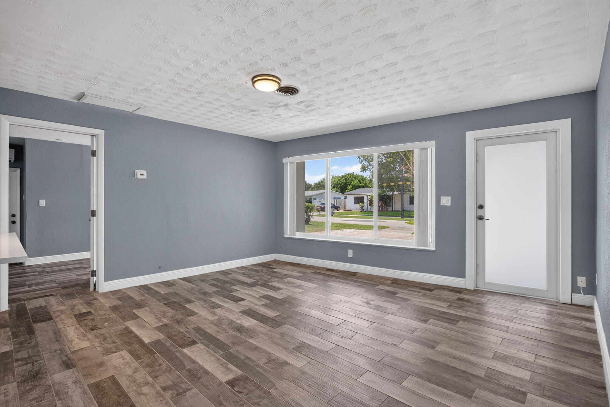 2811 NE 9th Terrace — Photo 5