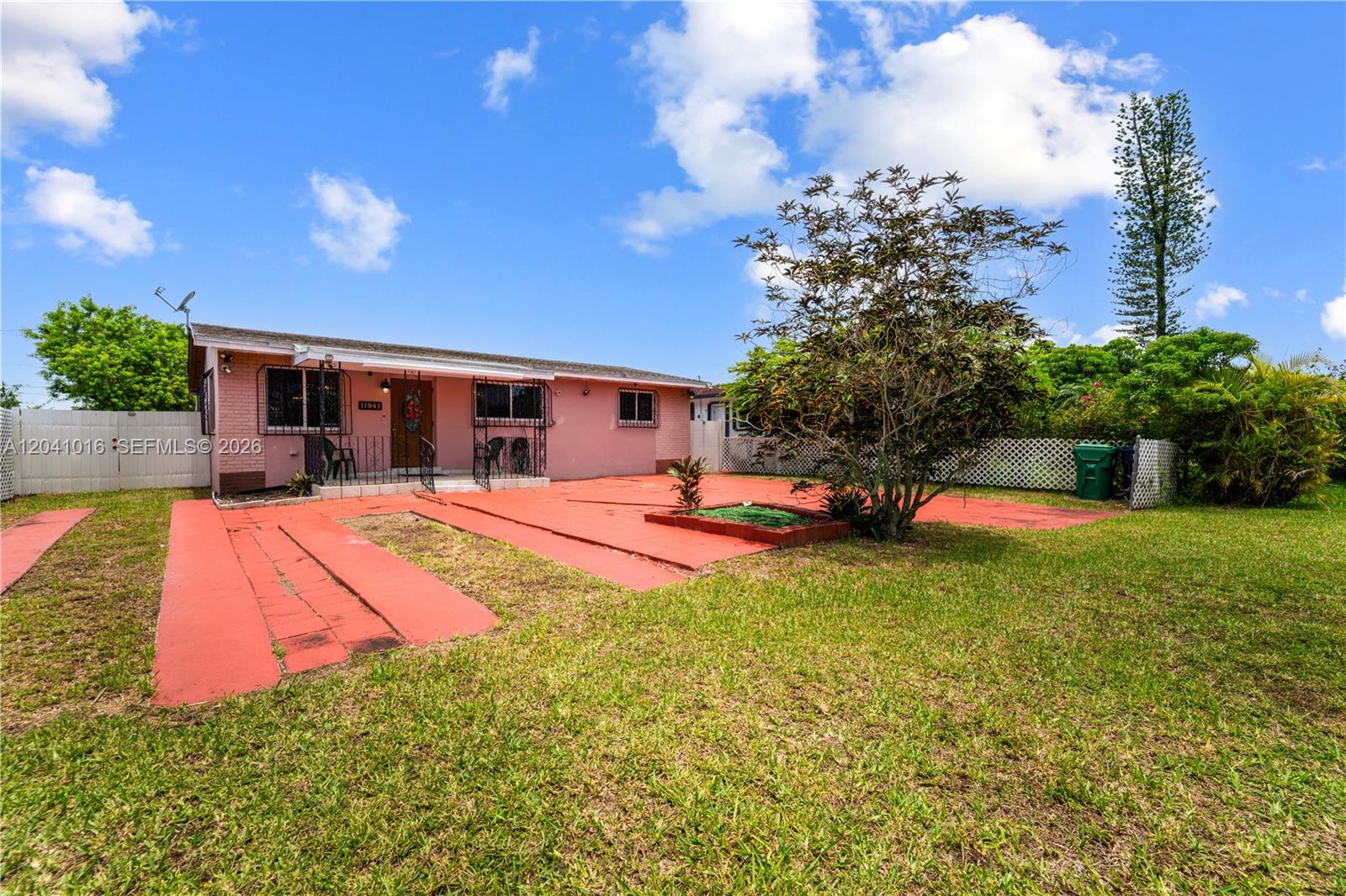 11941 SW 4th St, Miami FL 33184