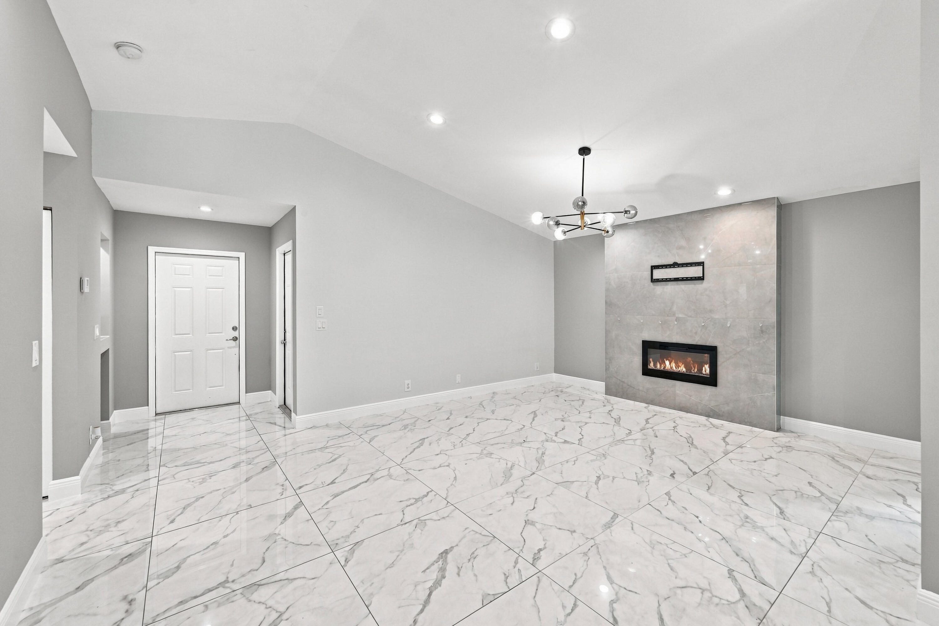 372 W RIVERBEND Drive # 372 — Photo 5
