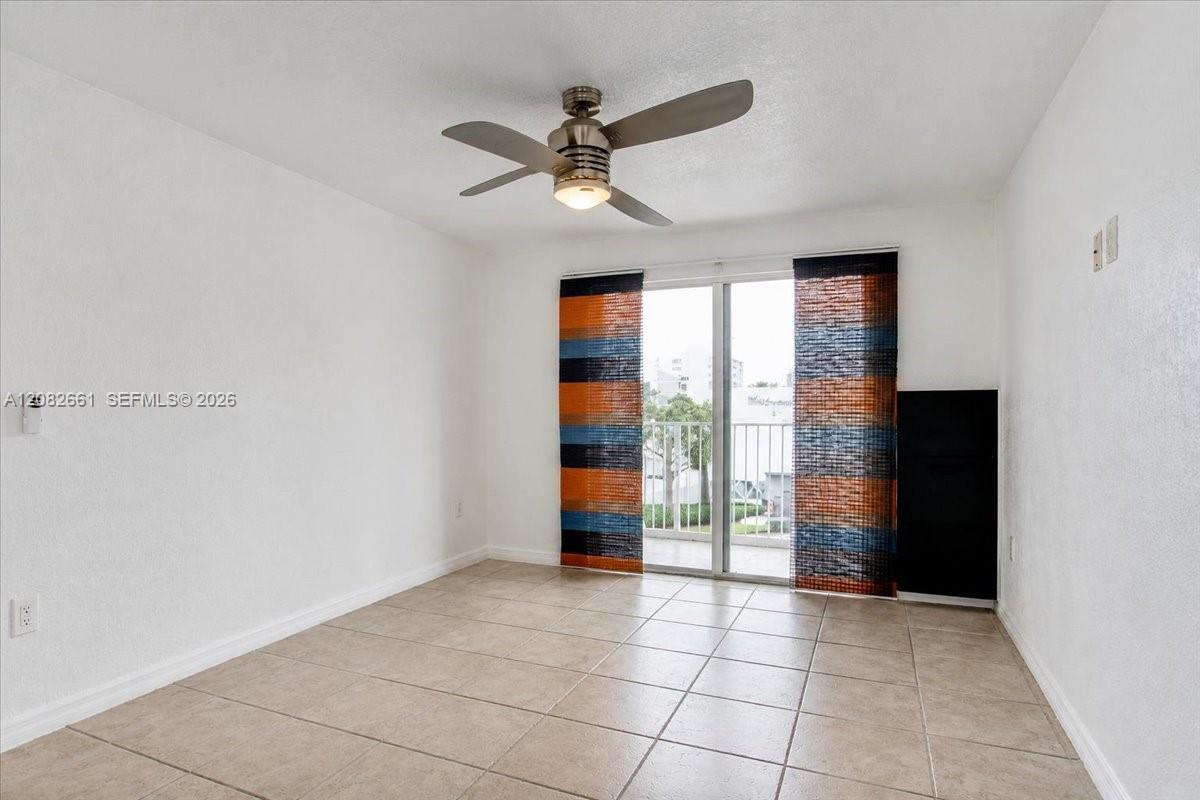 1975 Normandy Dr # 303 — Photo 2