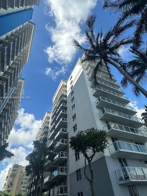 5091 NW 7th St # 1008 — Photo 2