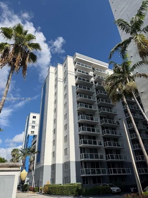 5091 NW 7th St # 1008 — Photo 3