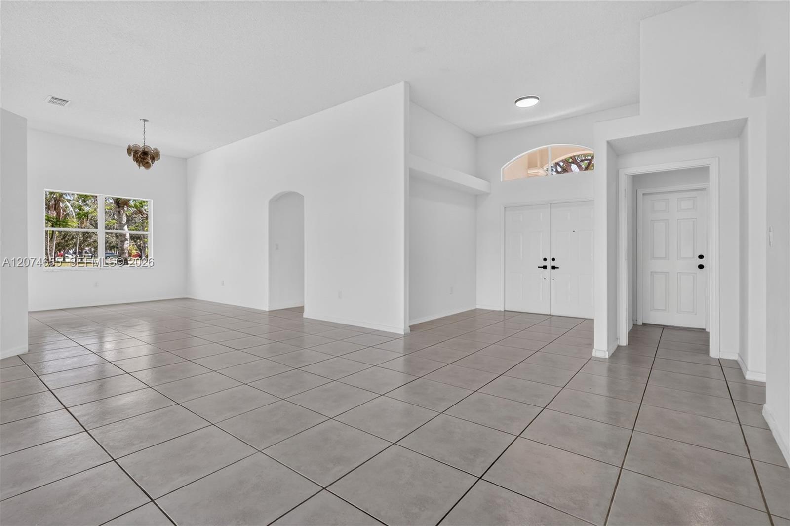 2342 NW 184th Ter — Photo 5