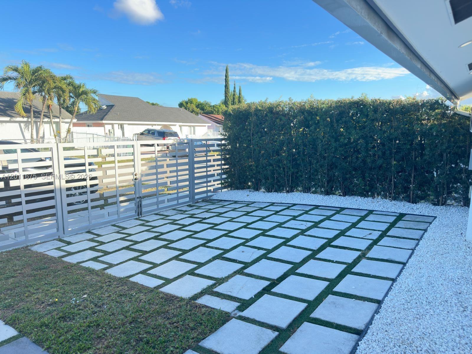 20420 SW 122nd Pl — Photo 5