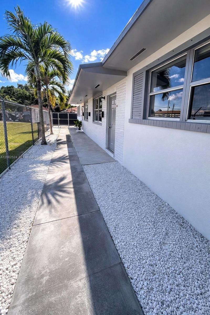 2931 NW 47th St # 3, Miami FL 33142