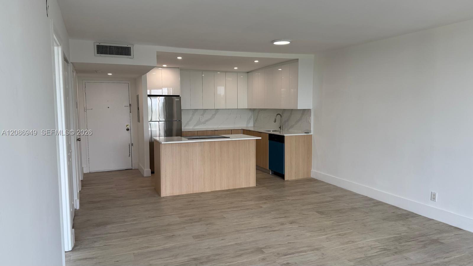 16740 NE 9th Ave # 409 — Photo 4