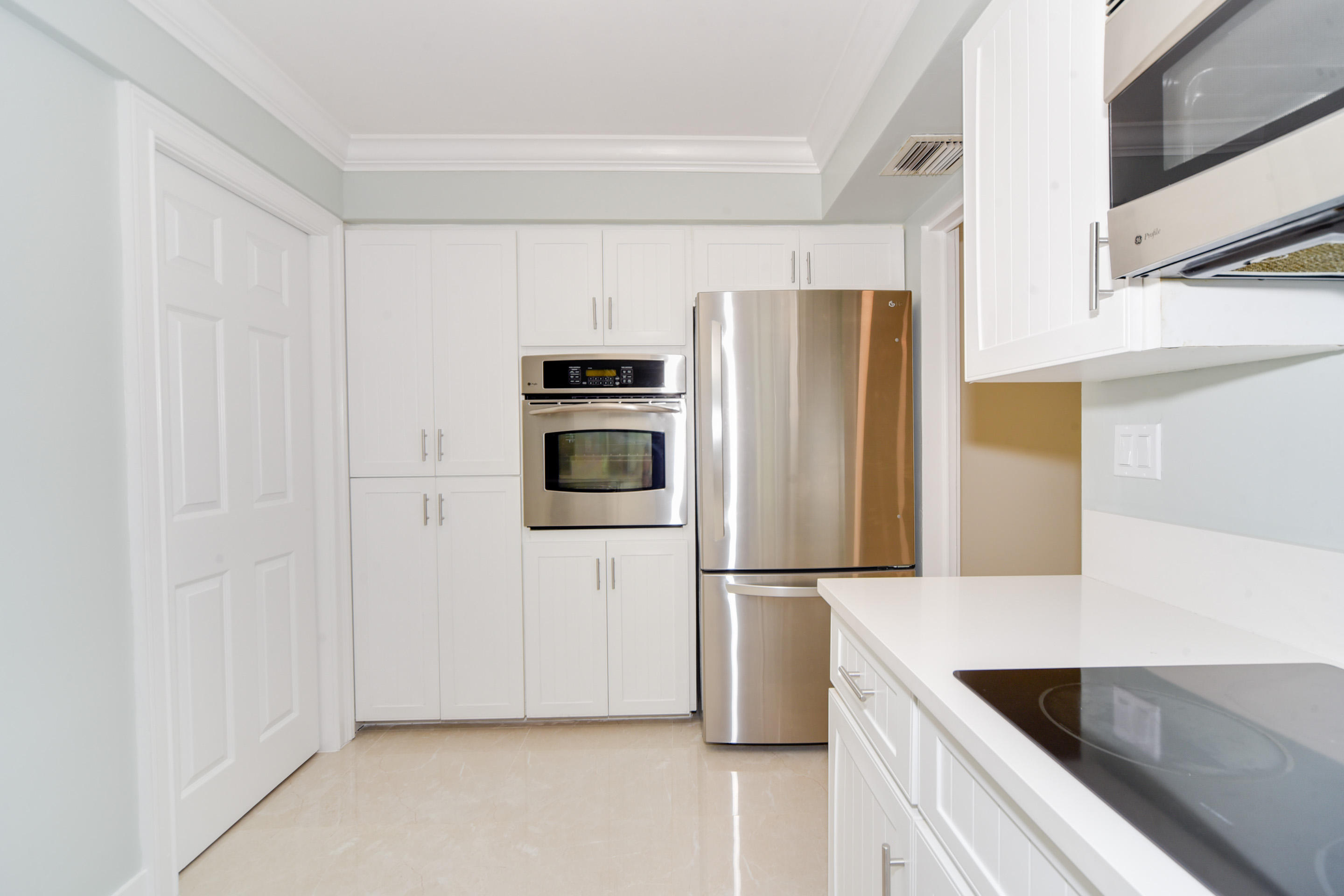 709 W Royal Palm Road — Photo 4
