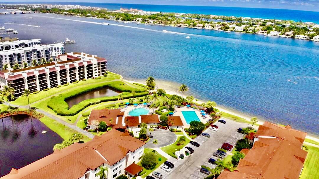 7030 Half Moon Circle # 121, Hypoluxo FL 33462