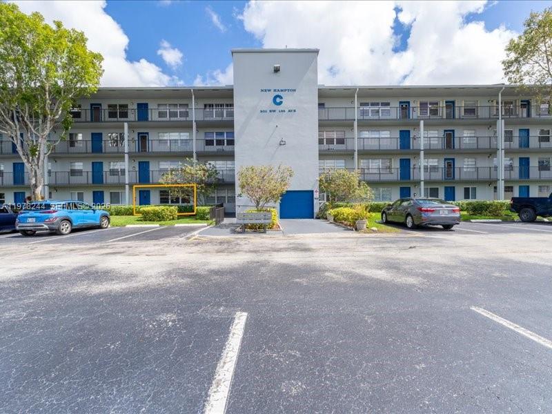 301 SW 135th Ave # 108C, Pembroke Pines FL 33027