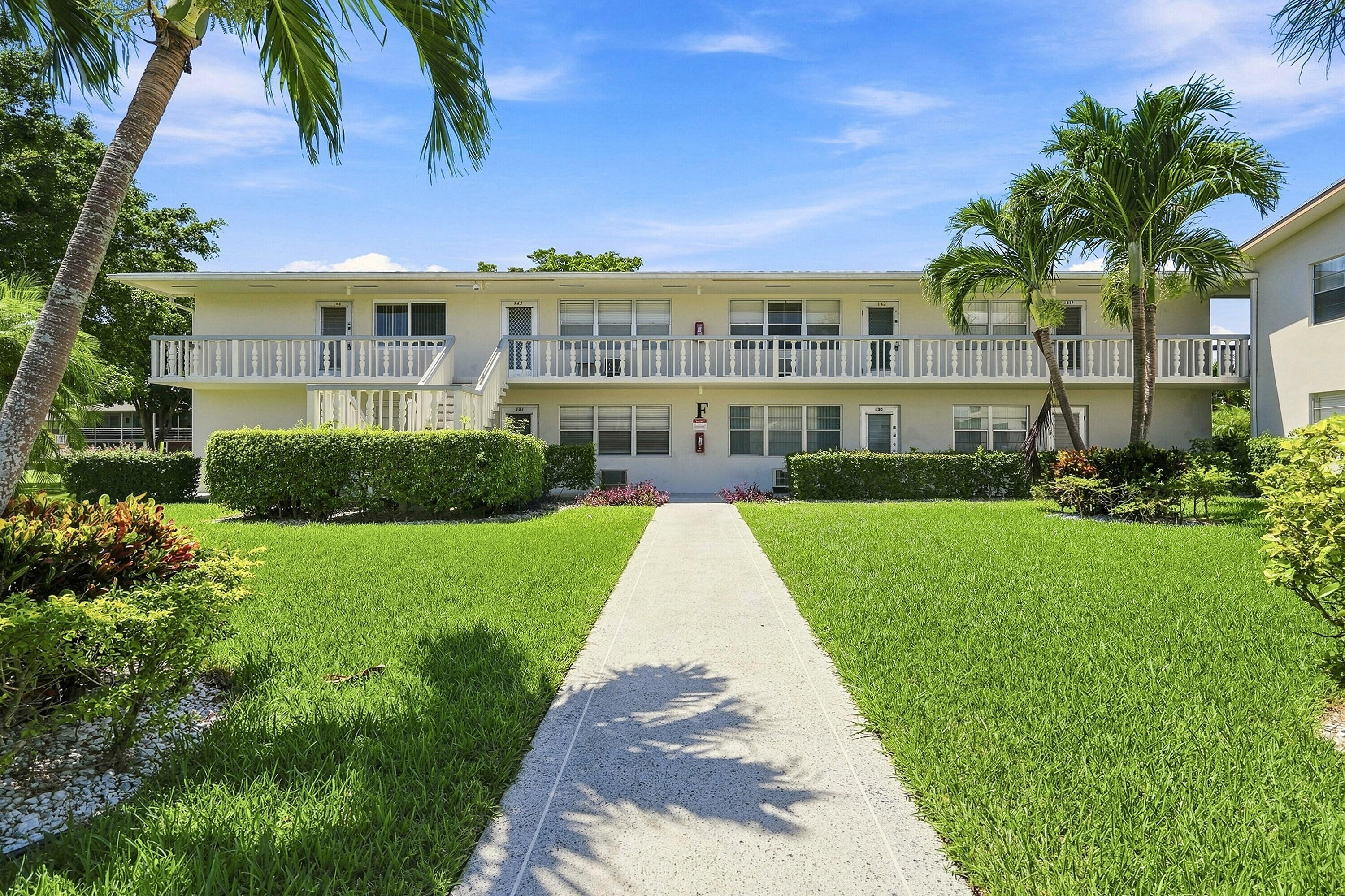 143 CAMBRIDGE F, West Palm Beach FL 33417