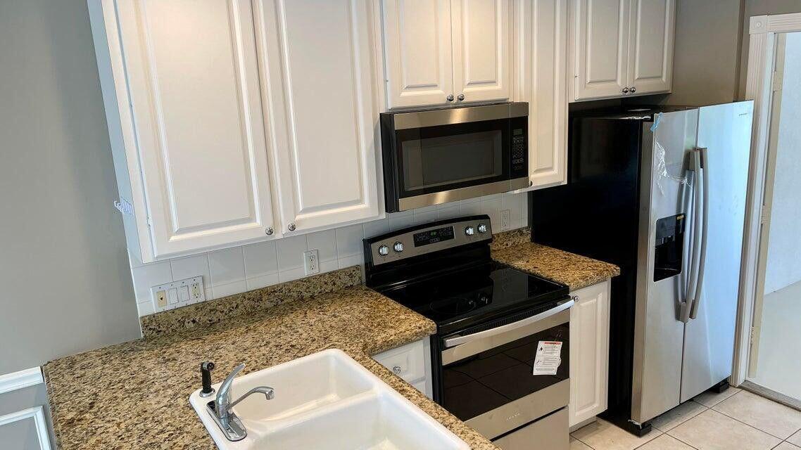 2039 TARPON LAKE Way — Photo 2