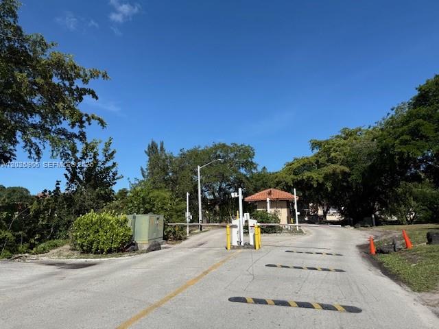 6101 N Falls Circle Dr # 312, Lauderhill FL 33319