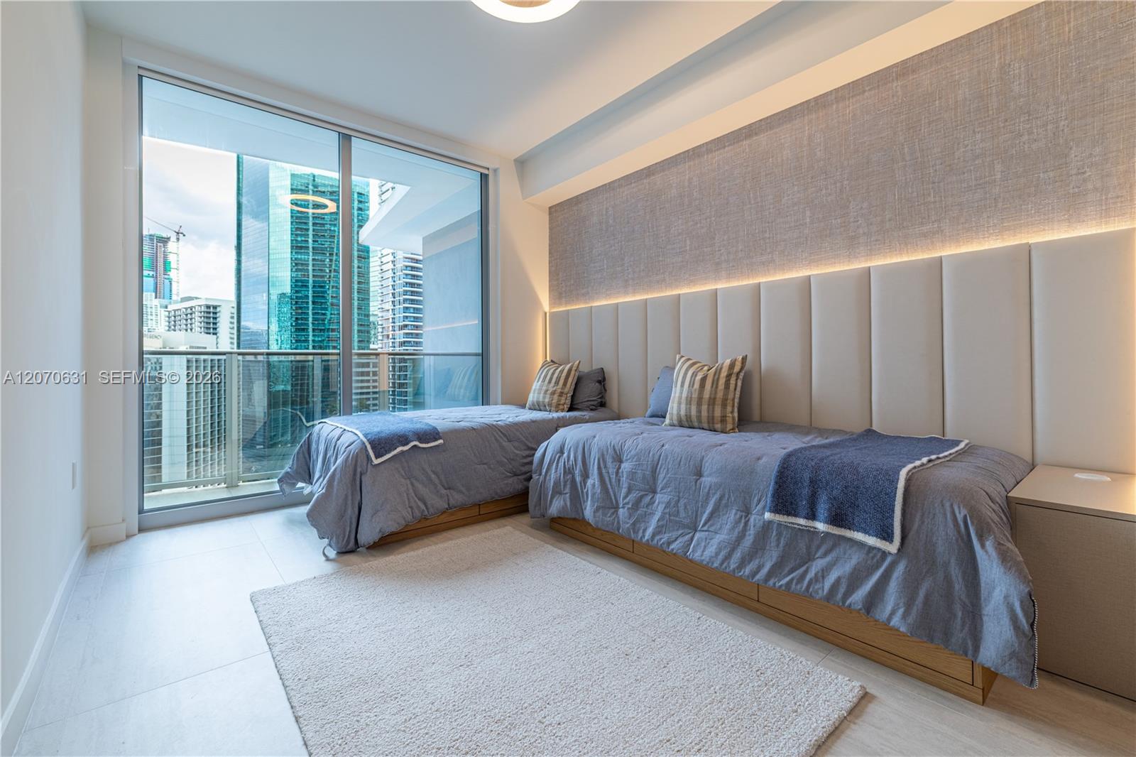 77 SE 5th ST # 2302 View 13