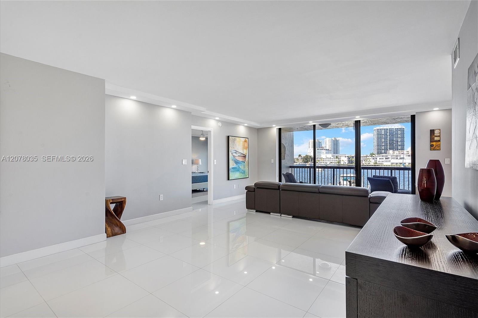 200 Golden Isles Dr # 206 — Photo 2