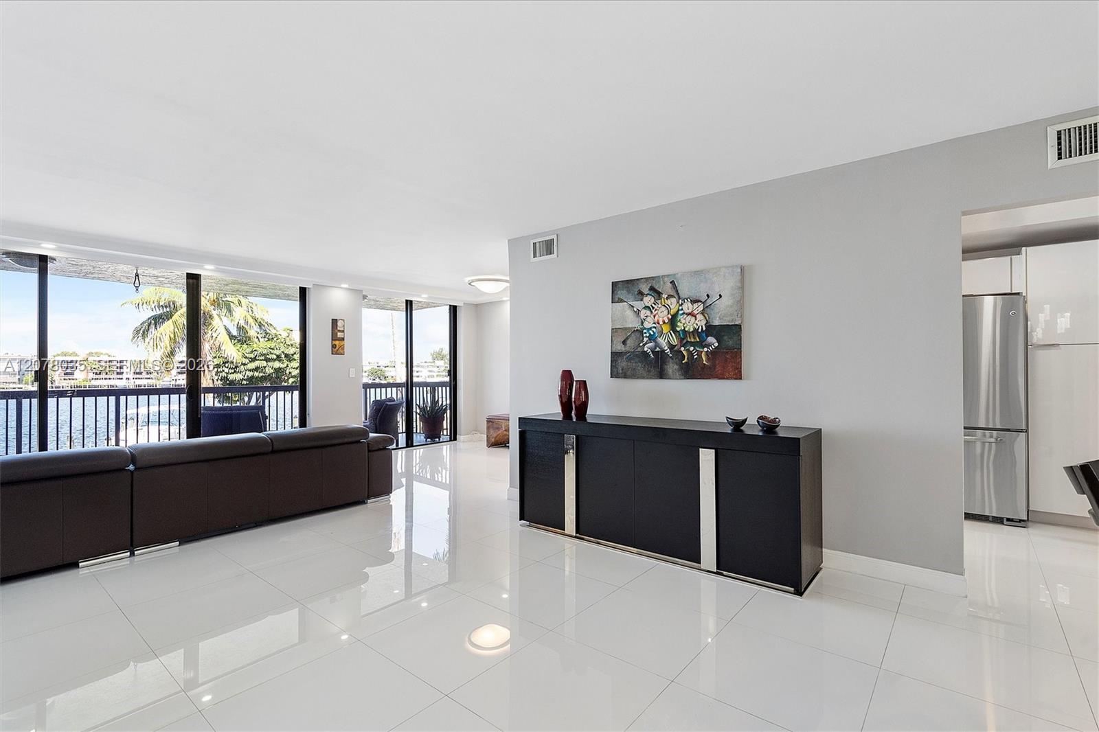 200 Golden Isles Dr # 206 — Photo 3