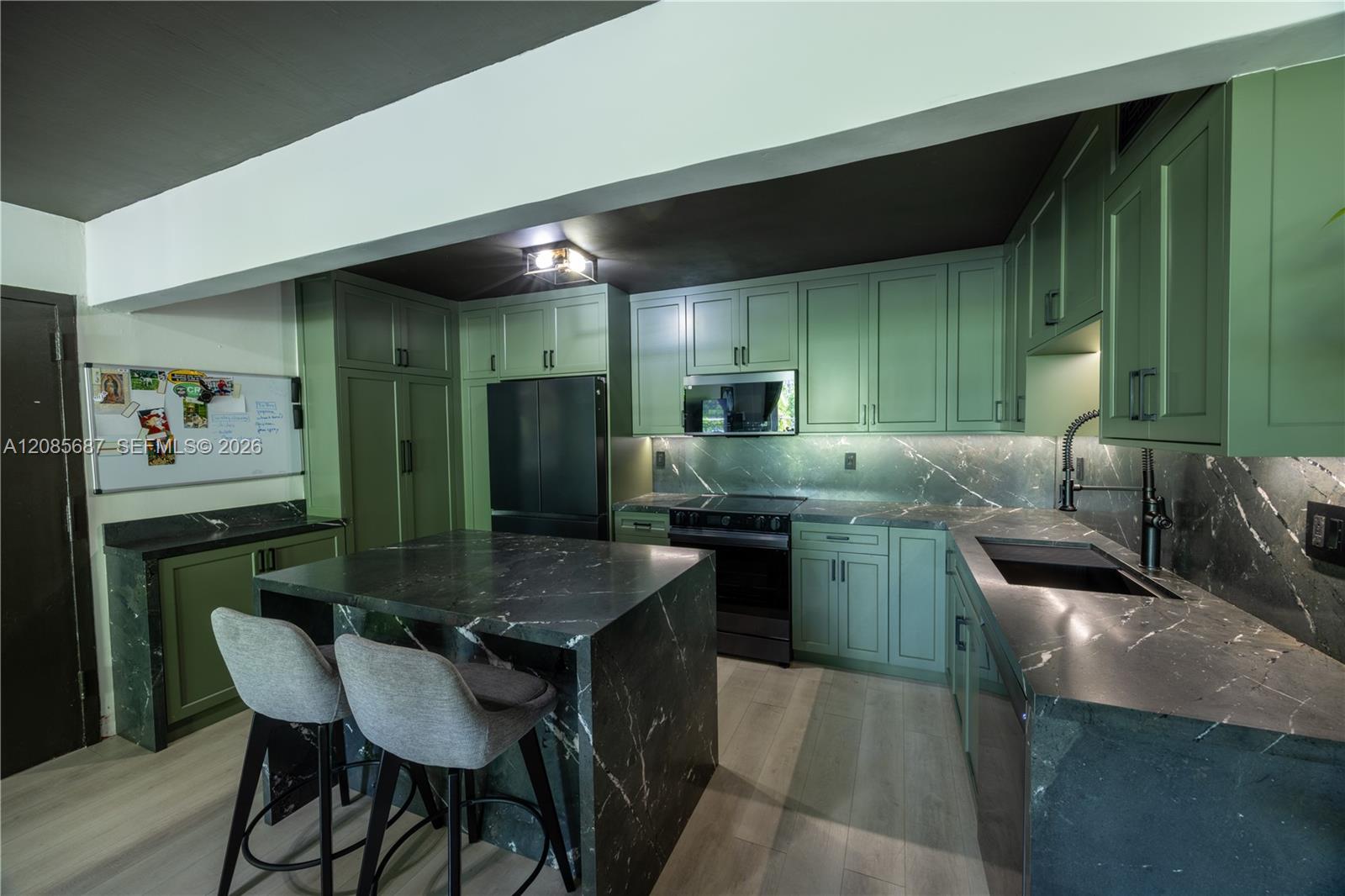 6801 Indian Creek Dr # 201 — Photo 2