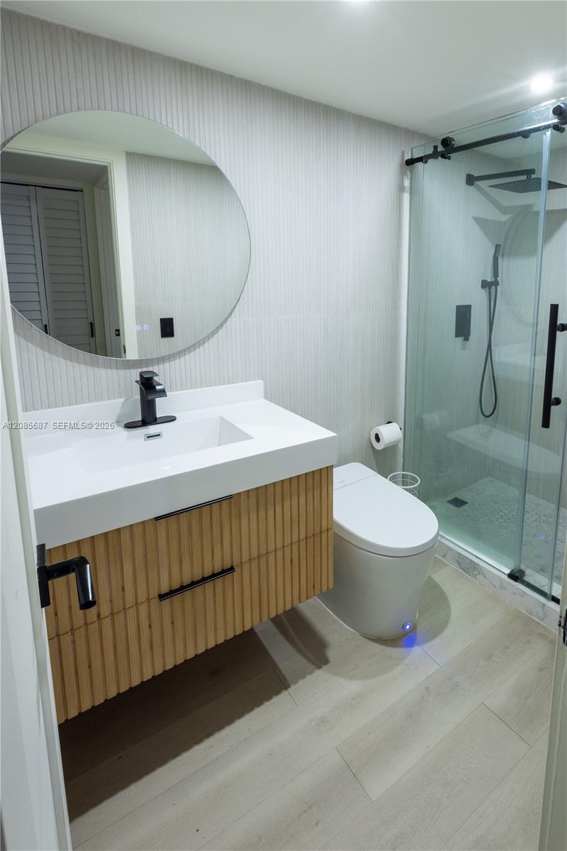 6801 Indian Creek Dr # 201 — Photo 5