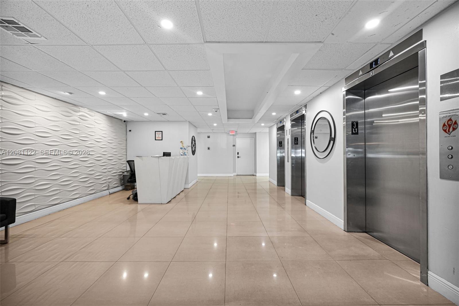 1600 S Ocean Dr # PHD — Photo 2
