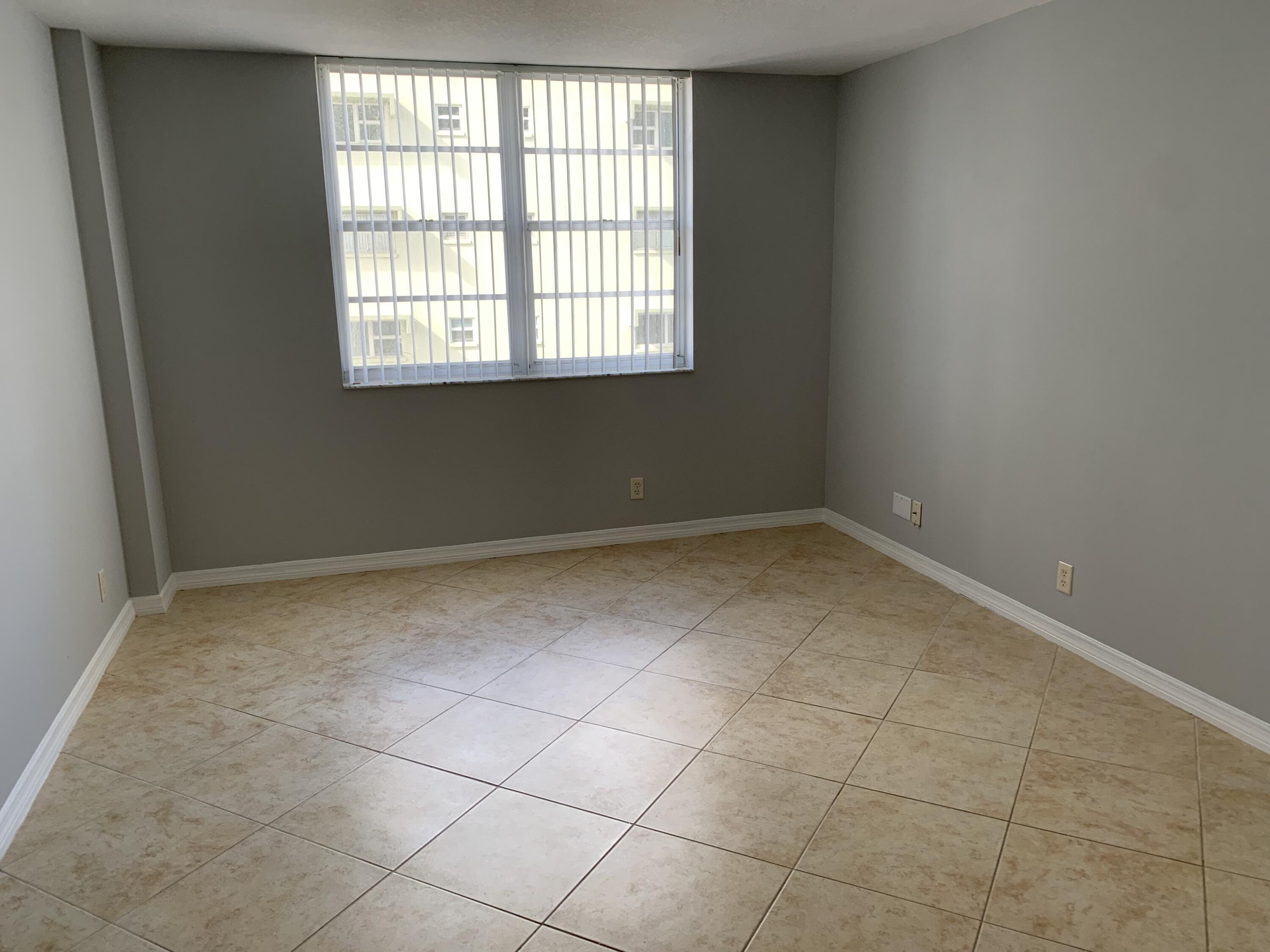 3001 W ROLLING HILLS Circle # 709 — Photo 3
