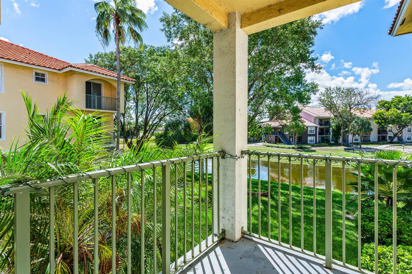 1977 BRANDYWINE Road # 305, West Palm Beach FL 33409
