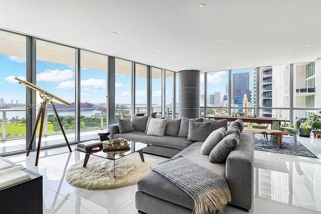 1100 Biscayne Blvd # 1501, Miami FL 33132